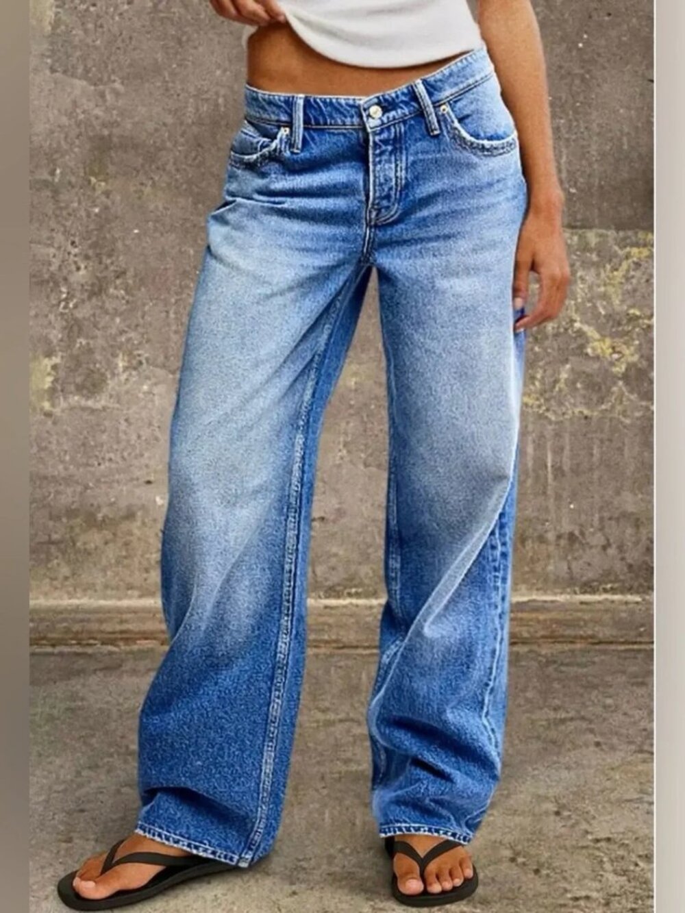 NWT Flamingals Wash Mid Waist Straight Leg Jeans (Sz Large)